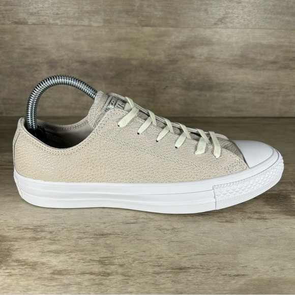 NEW Converse Chuck Taylor All Star OX Leather Sneaker Pale Putty Silver Women 8 - Picture 1 of 13